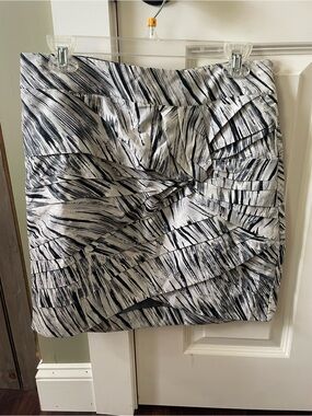 leifsdottir Black & White Abstract Ruffle Mini Skirt